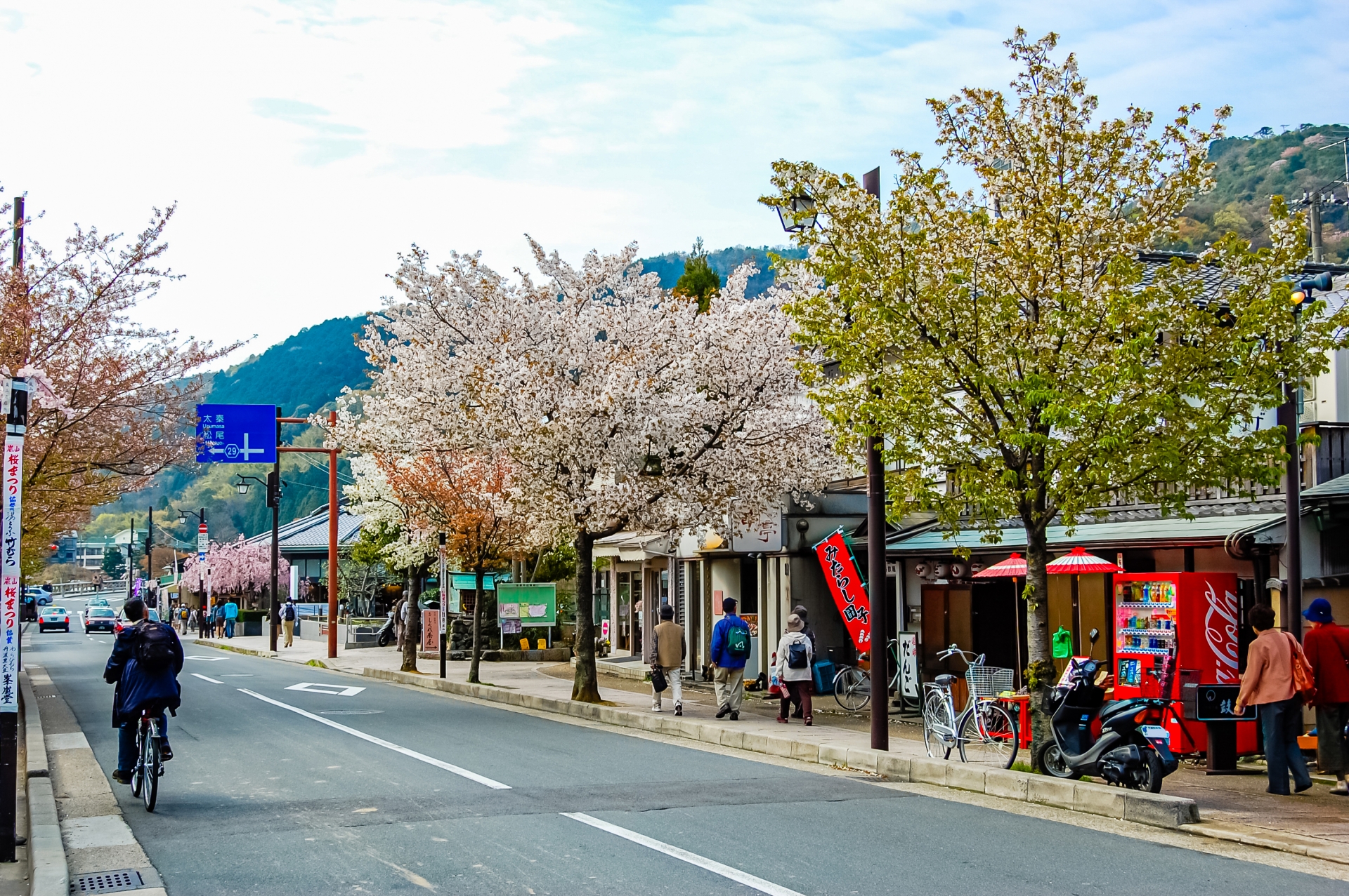 春商戦で失敗しないのぼり旗の準備ポイント