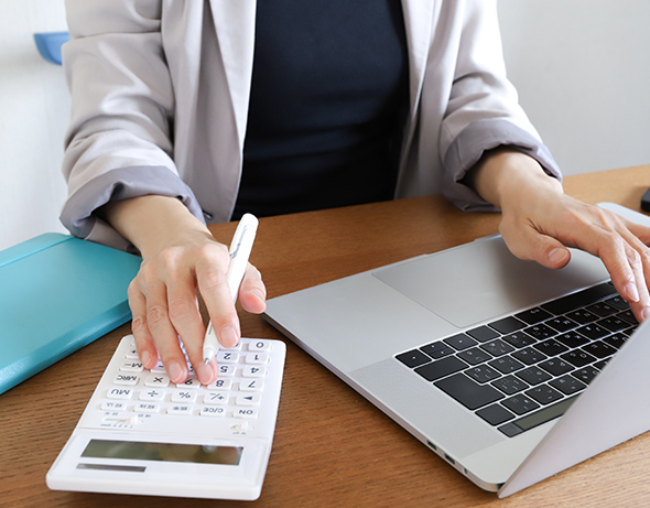 グッズプロ 横断幕デザインにかかる費用と予算　加工や縫製の選び方